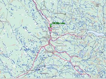 Nordöstlich bis südöstlich vom 108 Mile Lake geht das Land doch ziemlich schnell in Mittel- und Vorgebirge der Rocky Mountains über. Der nächste 1500er (der auch in den Bildern oben zu sehen ist) ist nur 18 km Luftlinie entfernt, der nächste 2100er weniger als 50 km und dann geht es immer weiter bergauf.